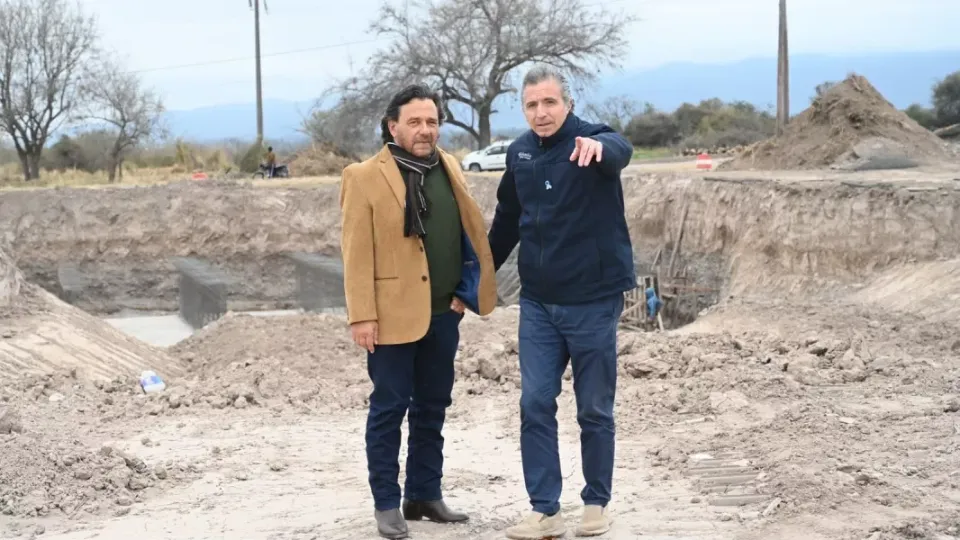 Comenzó la construcción del canal pluvial de la Autopista del Valle de Lerma: Sáenz supervisó las obras